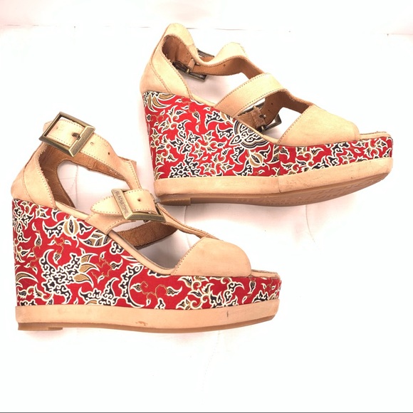 BLACKSTONE | Batik Wedge Platform Sandals - Picture 5 of 15